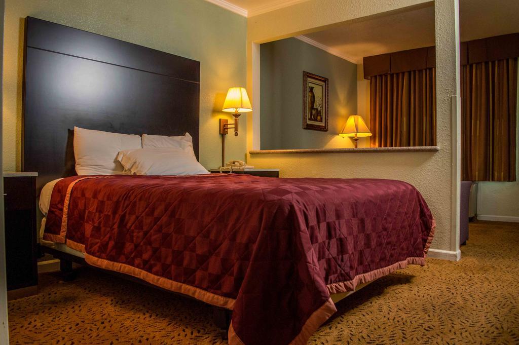 Executive Inn & Suites Sacramento Bagian luar foto