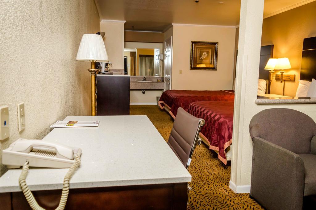 Executive Inn & Suites Sacramento Bagian luar foto