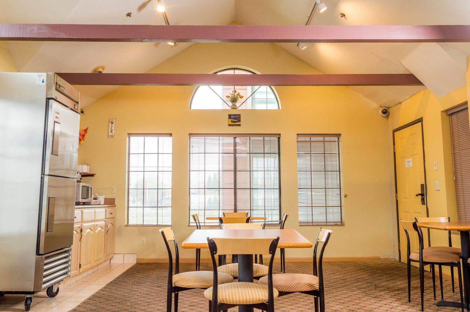 Executive Inn & Suites Sacramento Bagian luar foto