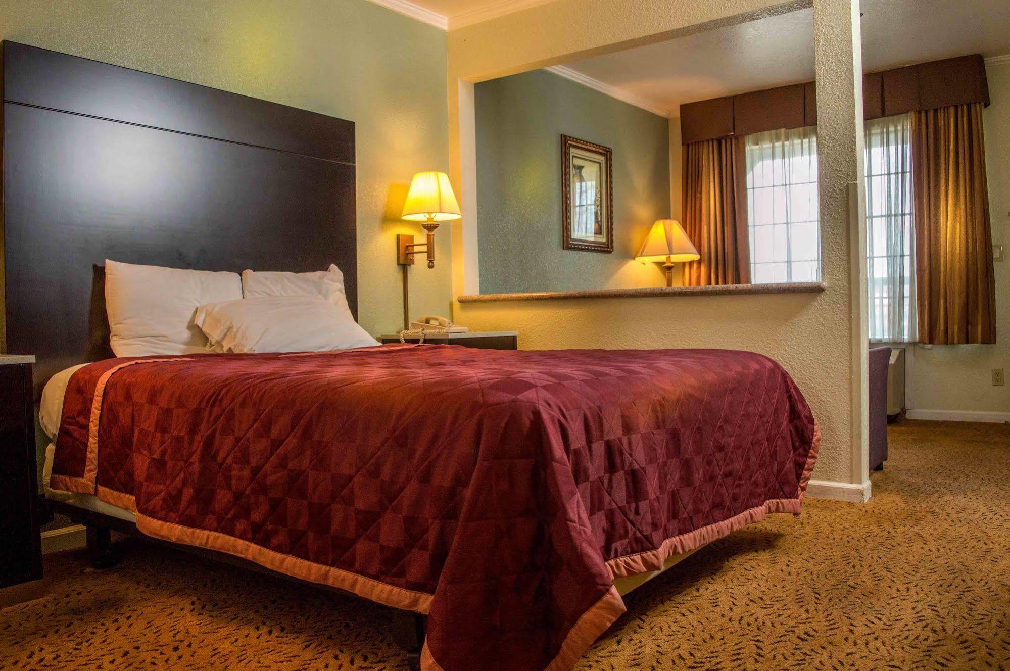 Executive Inn & Suites Sacramento Bagian luar foto